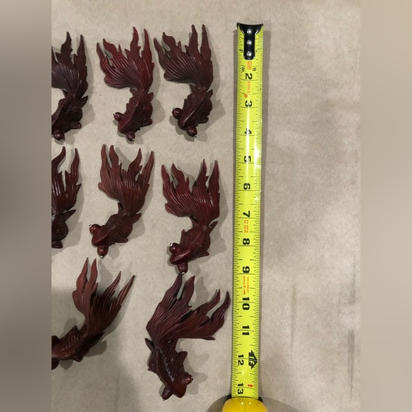 - Small carved Rosewood Fish with Glass eye - Picture 5 of 8